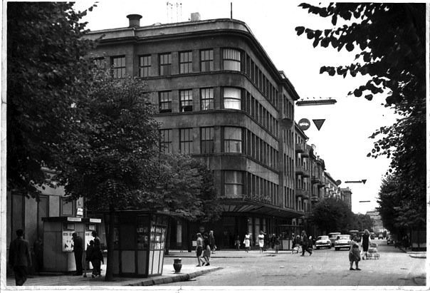 Click image for larger version

Name:	Kaunas.Pienocentras 1960.jpg
Views:	452
Size:	67,8 kB
ID:	1617404