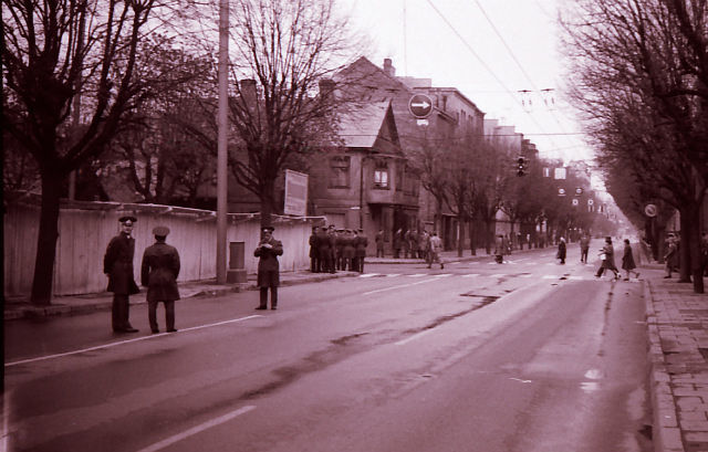 Click image for larger version

Name:	Kaunas.Donelaicio g.1975.jpg
Views:	631
Size:	60,3 kB
ID:	1619412
