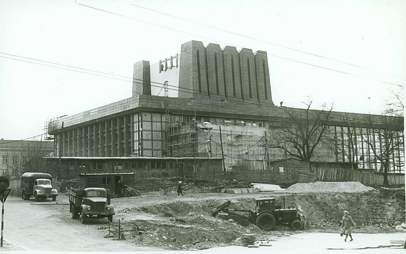 Click image for larger version

Name:	Vilnius. Op.ir baleto teatras 1970.jpg
Views:	2353
Size:	74,8 kB
ID:	1646223
