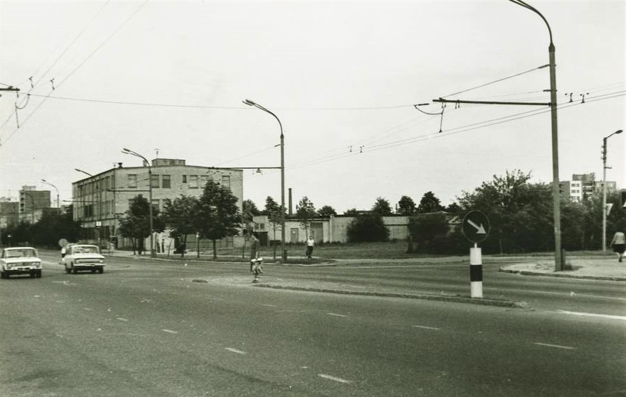 Click image for larger version

Name:	Kaunas.Ten kur Ortopedinis 1980.jpeg
Views:	1173
Size:	92,8 kB
ID:	1688284