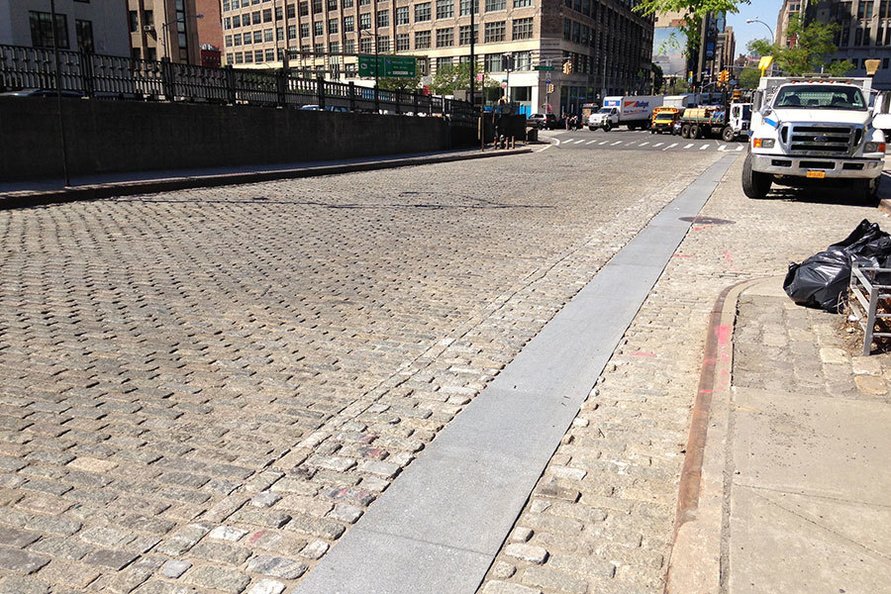 Click image for larger version  Name:	nyc-granite-bike-lane-02.jpg Views:	2 Size:	355,5 kB ID:	1692290