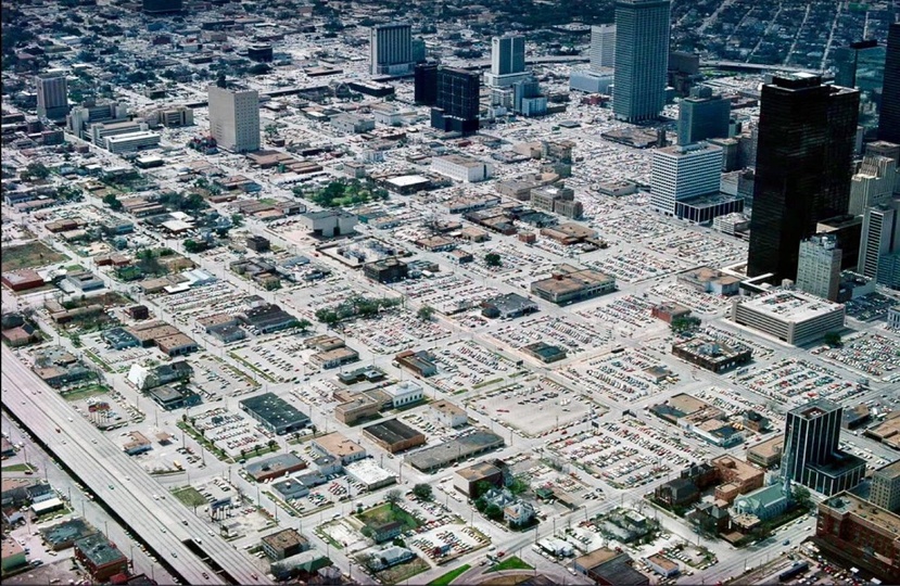 Click image for larger version

Name:	downtown houston 1980s.jpeg
Views:	245
Size:	292,5 kB
ID:	1759413