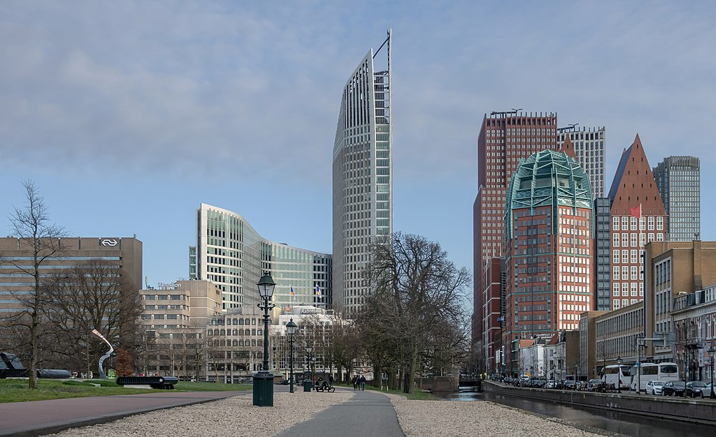 Click image for larger version

Name:	1024px-Den_Haag%2C_skyline_vanaf_Laan_van_Reagan_en_Gorbatsjov_IMG_8945_2019-03-24_17.46.jpg
Views:	464
Size:	279,9 kB
ID:	1832057