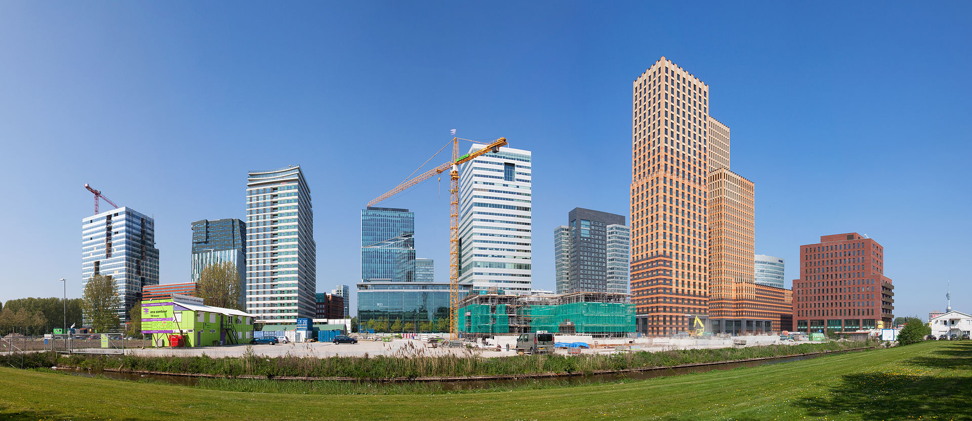 Click image for larger version  Name:	1920px-ZuidasAmsterdamtheNetherlands.jpg Views:	0 Size:	711,9 kB ID:	1834860