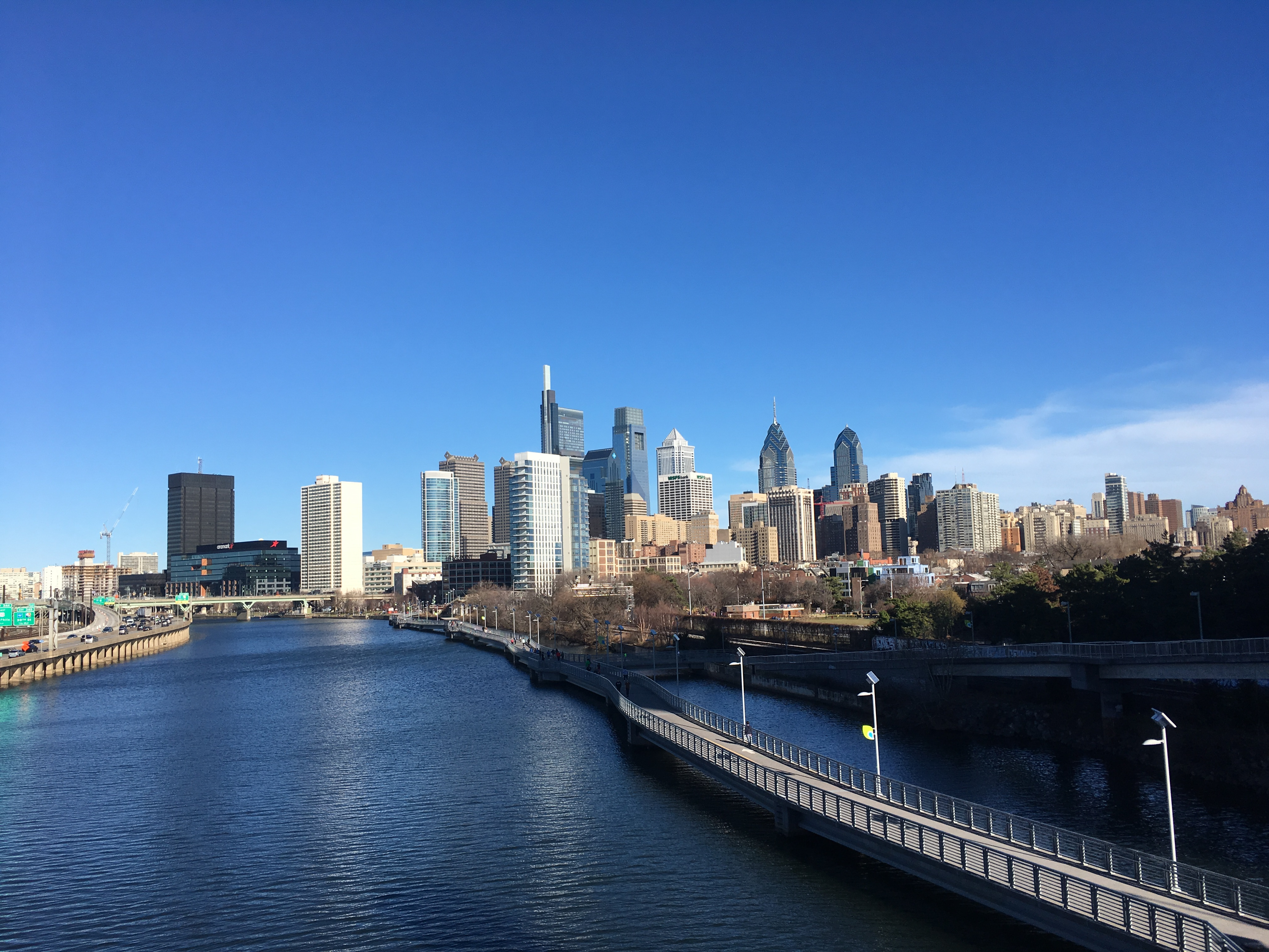 Click image for larger version  Name:	Philadelphia_skyline_from_South_Street_Bridge_January_2020.jpg Views:	0 Size:	3,50 MB ID:	1837505