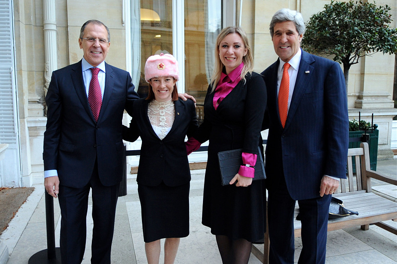 Click image for larger version  Name:	Spokesperson_Psaki_Poses_in_a_New_Hat_With_Russian_Counterpart_and_Their_Respective_Bosses_(11930586556).jpg Views:	0 Size:	821,4 kB ID:	1842978