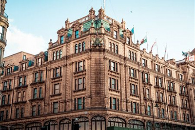 Click image for larger version

Name:	131500152-london-uk-september-5-2019-the-famous-harrods-department-store-at-knightsbridge-in-london-uk-.jpg
Views:	3129
Size:	40,2 kB
ID:	1915048