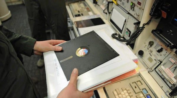 Click image for larger version

Name:	8-inch-floppy-disk-us-missile-forces.jpg
Views:	816
Size:	31,3 kB
ID:	2002000