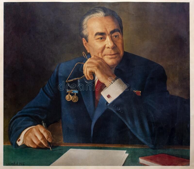 Click image for larger version  Name:	reproduction-portrait-leonid-brezhnev-artist-alexander-shilov-reproduction-portrait-leonid-brezhnev-artist-203941734.jpg Views:	0 Size:	66,4 kB ID:	2005689