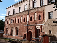 Pietinė Bernardinų vienuolyno siena.