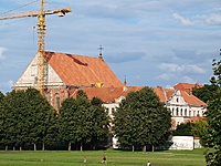 Šv. Jurgio bažnyčios ir Bernardinų vienuolyno ansamblis nuo santakos.