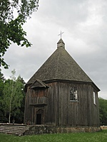 Buv. Račiškės kaimo kapinių koplyčia Rumšiškių muziejuje, Kaišiadorių rajone, 1775 m., perkelta 1976 m.